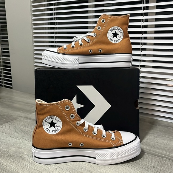 NWT Converse Women's Chuck Taylor All Star Lift Platform 'Gingersnap' Shoes - Picture 2 of 9